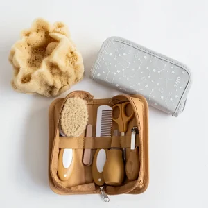 Neceser de Aseo Para Bebé 10 pcs. Saro